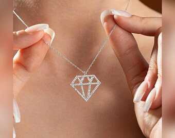 Why the Diamond Shape Captivates Art, Jewelry, and Culture